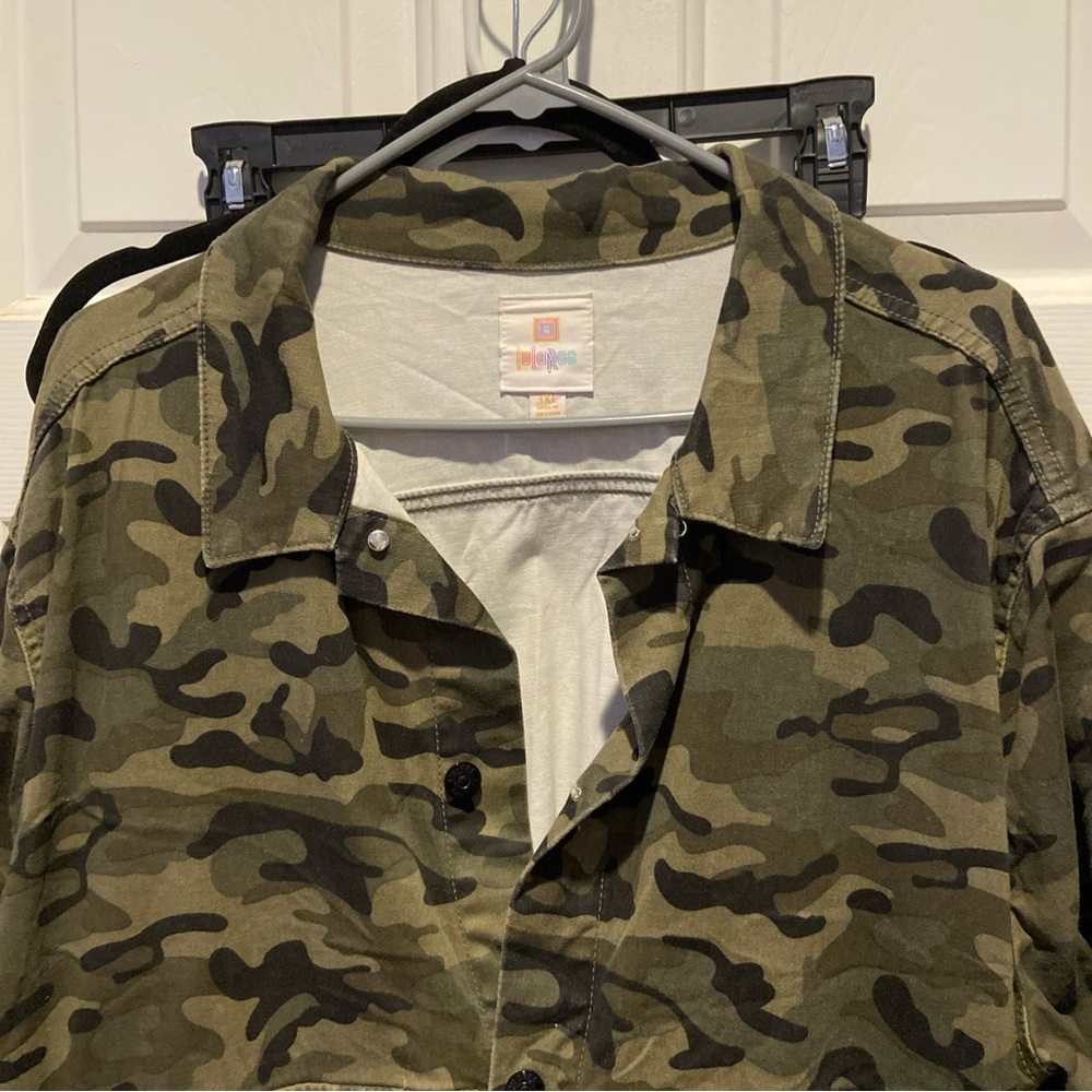 LuLaRoe Camo Print Jean Jacket 3XL in EUC - Picture 5 of 12